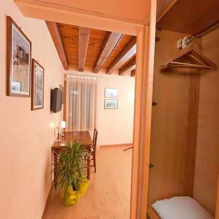 San Cassiano Jacuzzi Bed & Breakfast 4*